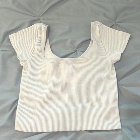 Cropped white top from DYNAMIC - Picture 1 of 5